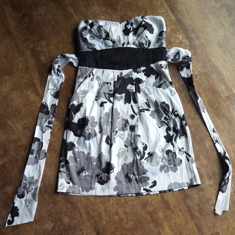 Strapless dress